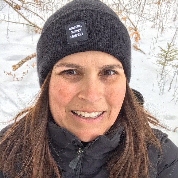 Meet your Posher, Heather - Picture 1 of 1